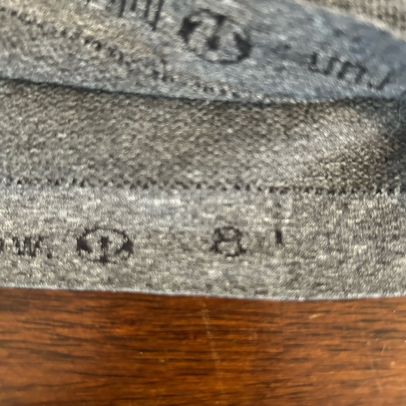 Lululemon gray silverescent tank top size 8 - Picture 3 of 5